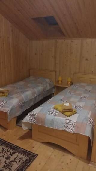 Лоджи Rajska Zahrada Вышково Двухместный номер с 2 отдельными кроватями и ванной комнатой-4
